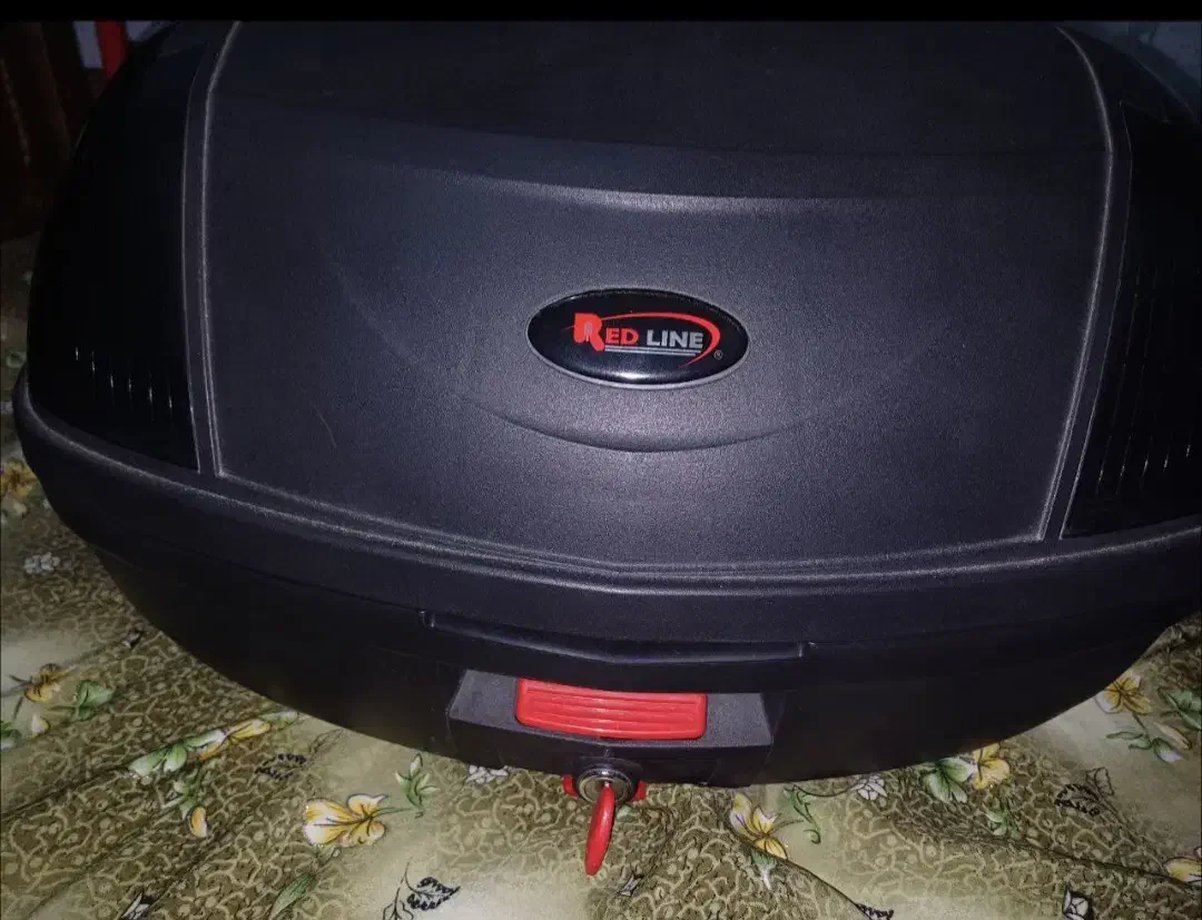 باکس و وسایل موتور|قطعات یدکی و لوازم جانبی|رشت, دروازه لاکان|دیوار