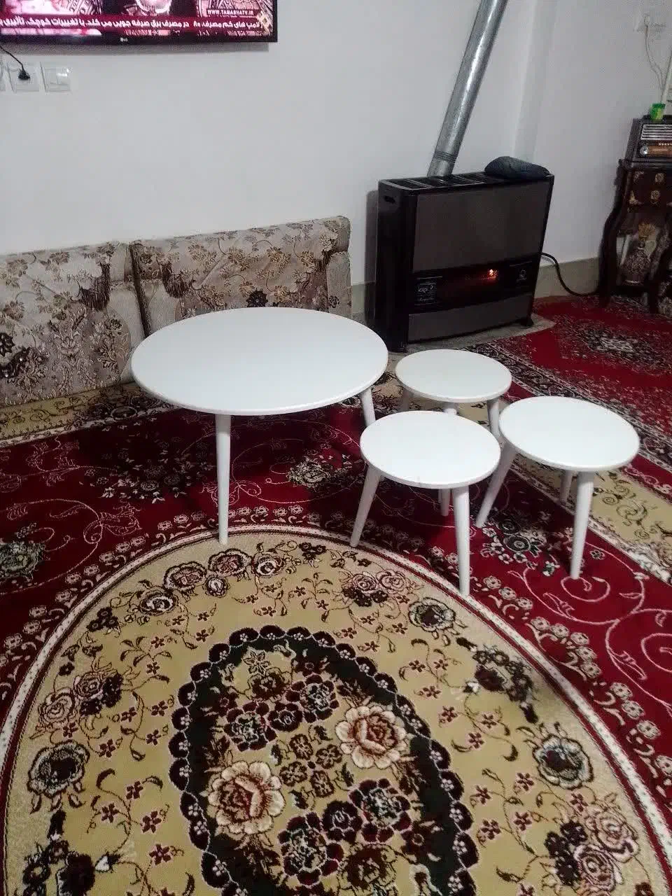 میز جلو مبلی و ۳ عدد عسلی|مبلمان خانگی و میز عسلی|قم, علی آباد سعدگان|دیوار