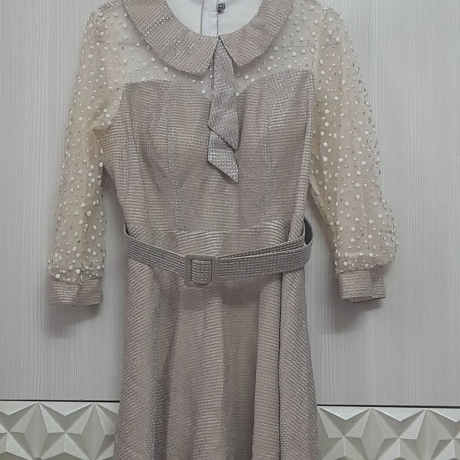 لباسمجلسی|لباس|فرمهین, |دیوار