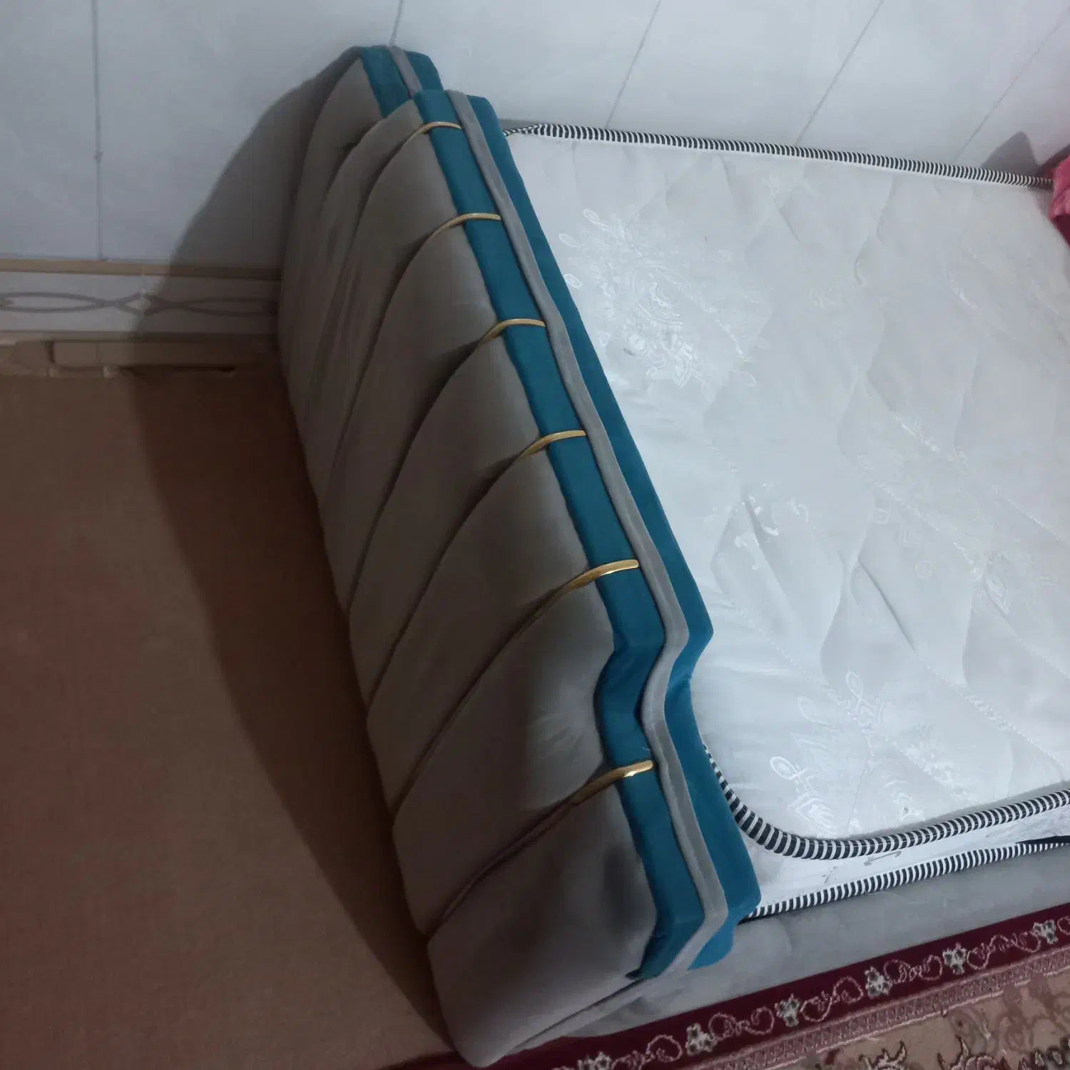 تختخواب ام دی اف با تشک رویال جنس خوب درحدنو|تخت و سرویس خواب|دهدشت, |دیوار