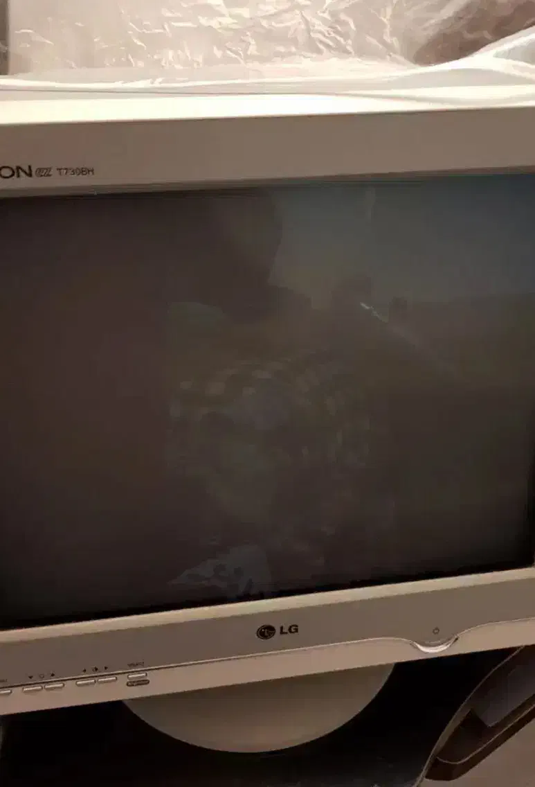 مانیتور  LG CRT T730BH|قطعات و لوازم جانبی رایانه|قزوین, |دیوار