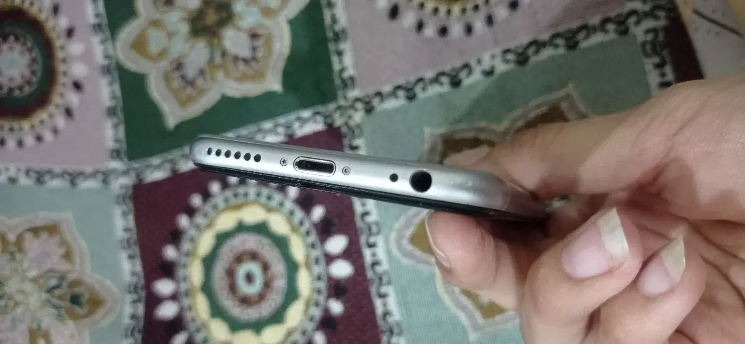 آیفون 6s|موبایل|قم, شهر قائم|دیوار