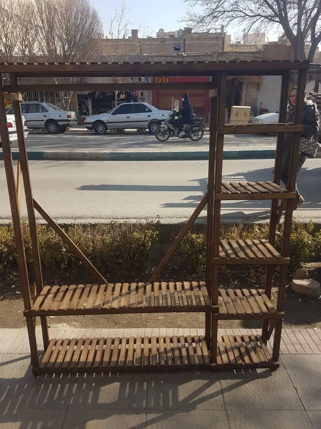 رگال لباس،استند گل|صنایع دستی و سایر لوازم تزئینی|اصفهان, سرچشمه|دیوار