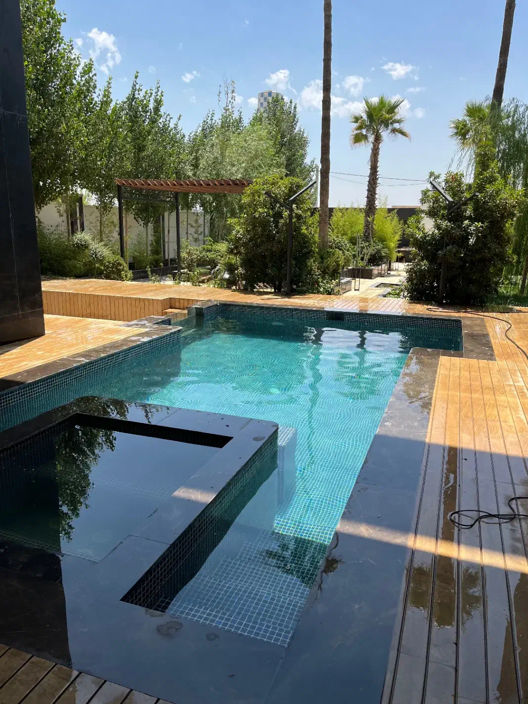 فروش ویلا تریپلکس فول امکانات|فروش خانه و ویلا|هشتگرد, شهرک اقدسیه|دیوار