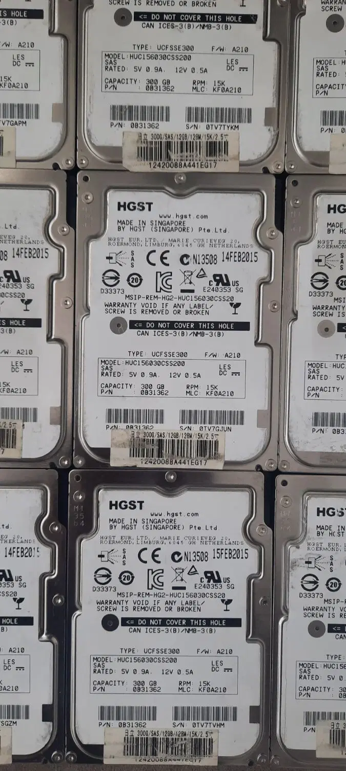 تعداد ۱۲ عدد هارد Hgst 300gb sas 15k|قطعات و لوازم جانبی رایانه|تهران, شهرک صادقیه|دیوار