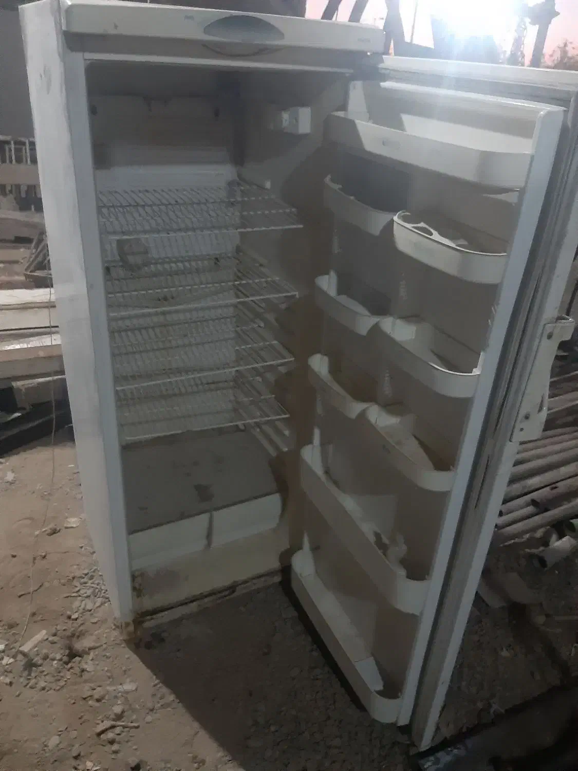 دوعددیخچال|یخچال و فریزر|ابریشم, |دیوار