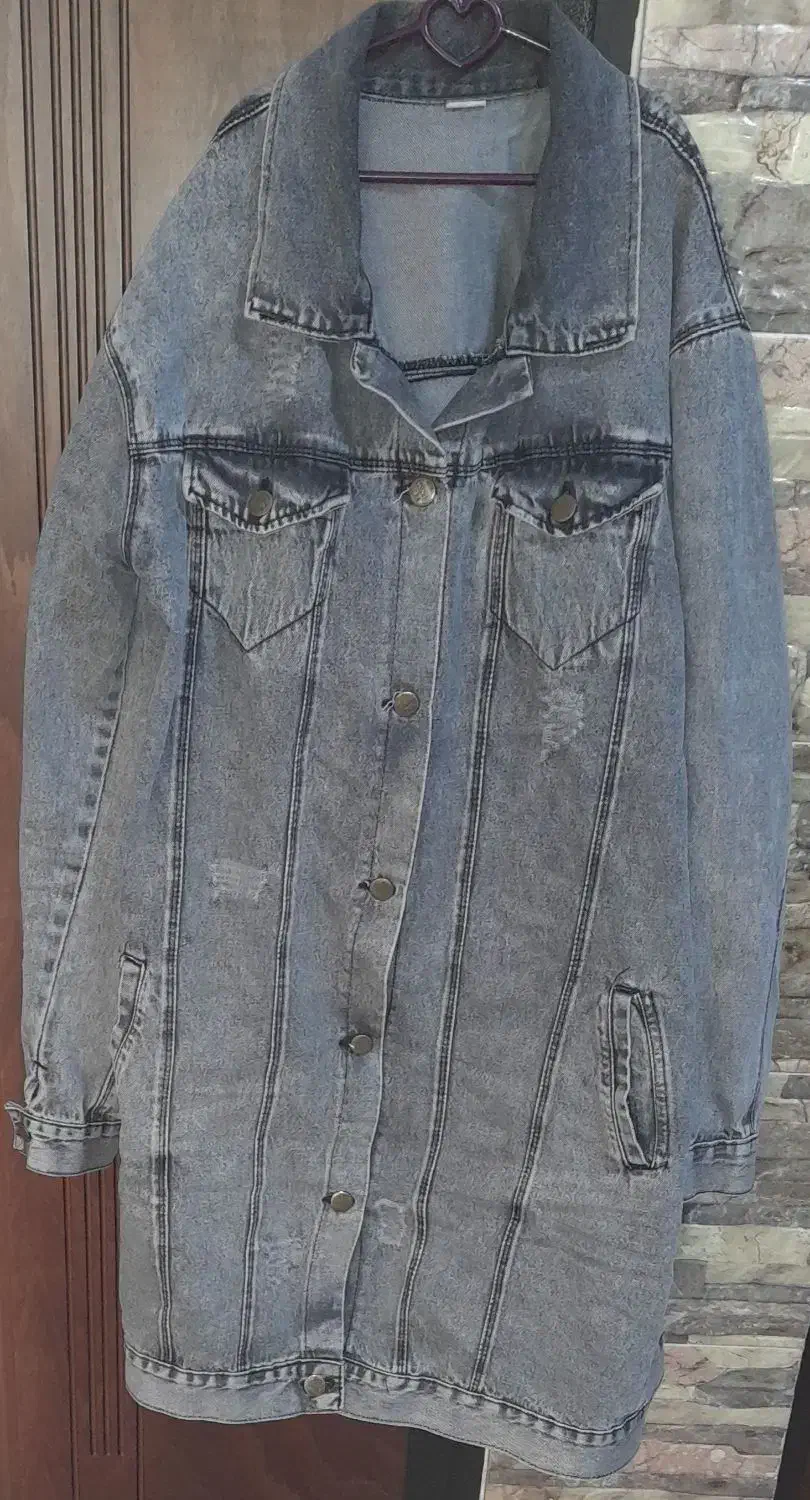 مانتو|لباس|خوی, |دیوار