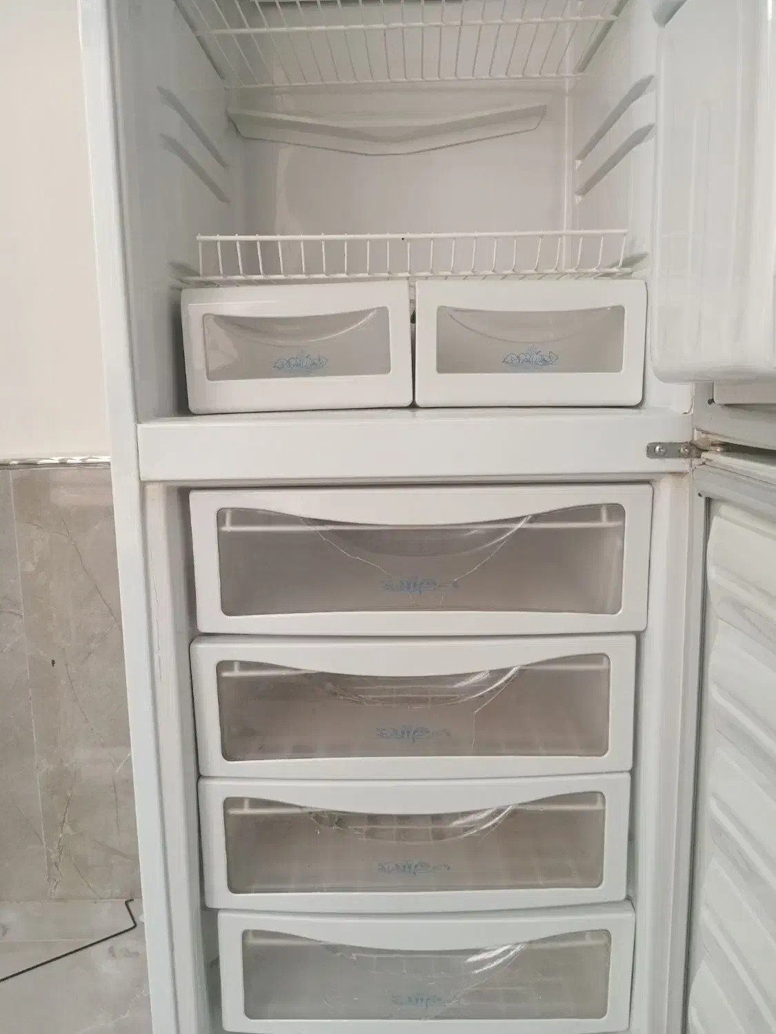 یخچال|یخچال و فریزر|تربت جام, والفجر|دیوار