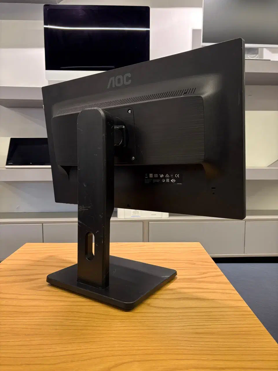مانیتور استوک 24 AOC|قطعات و لوازم جانبی رایانه|تهران, فلسطین (میدان انقلاب)|دیوار