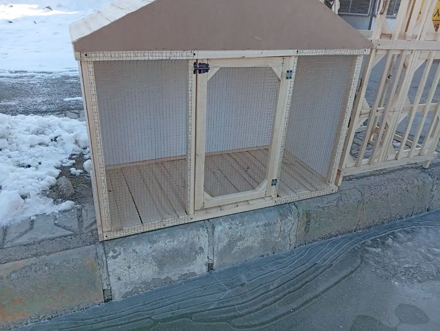 خانه سگ و کفتر مرغ|لوازم جانبی حیوانات|شیروان (خراسان), |دیوار