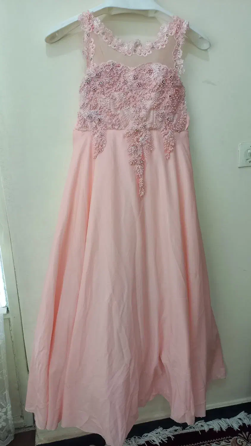 لباس جشنی نو تمیز در حد دوبار پوشیده شده|لباس|ایذه, |دیوار