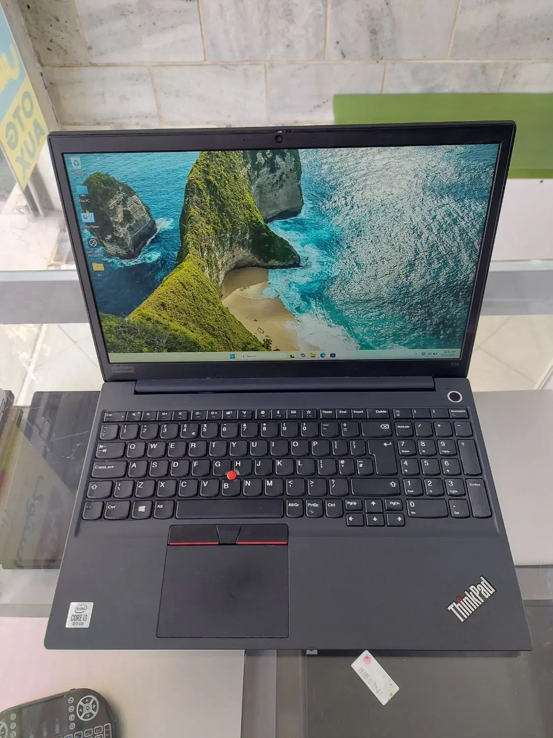 لپتاپ لنوو نسل۱۰ رم۱۶ حافظه۲۵۶ باکارتن لوازم جانبی|رایانه همراه|کرج, گلشهر|دیوار