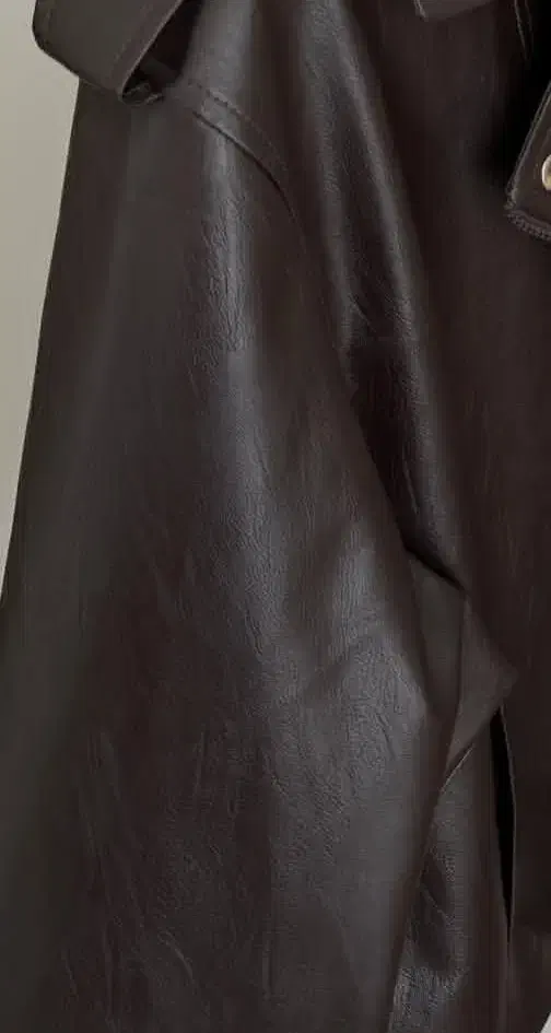 کت چرم قهوه ای|لباس|شیراز, زرهی|دیوار