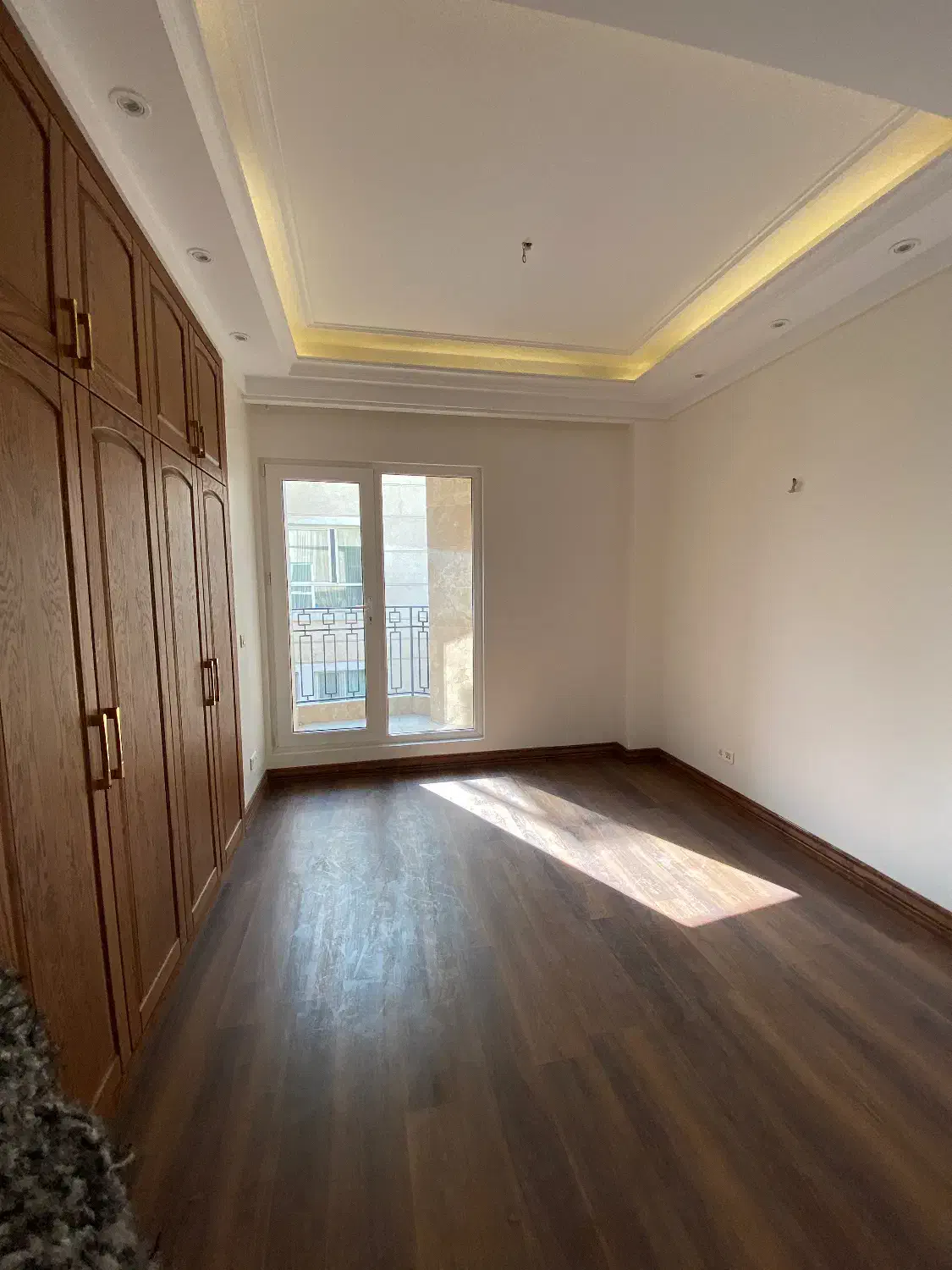 اجاره واحد ۱۶۰متری الهیه ۳خواب نوساز زیر قیمت