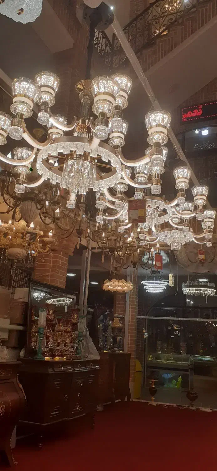 لوستر  شعبه جدیدآنتیک|لوستر و چراغ آویز|همدان, |دیوار