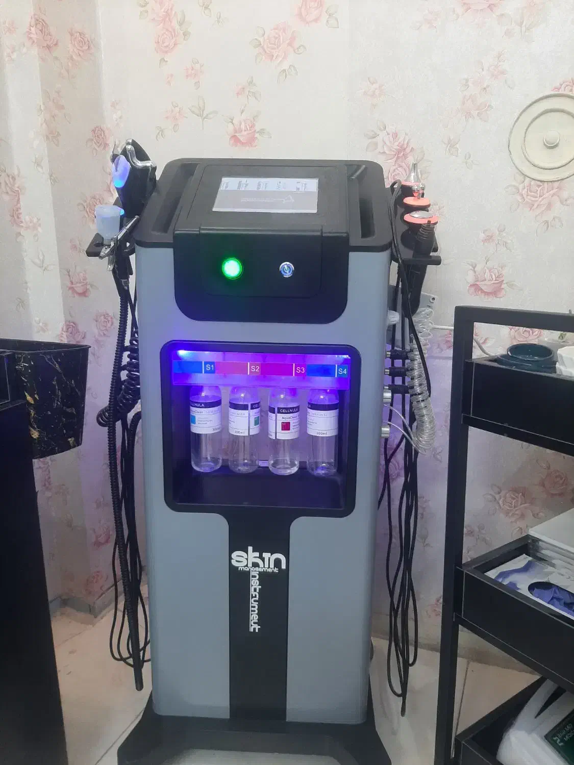 وسایل کامل پاکسازی|آرایشگاه و سالنهای زیبایی|کرمان, |دیوار