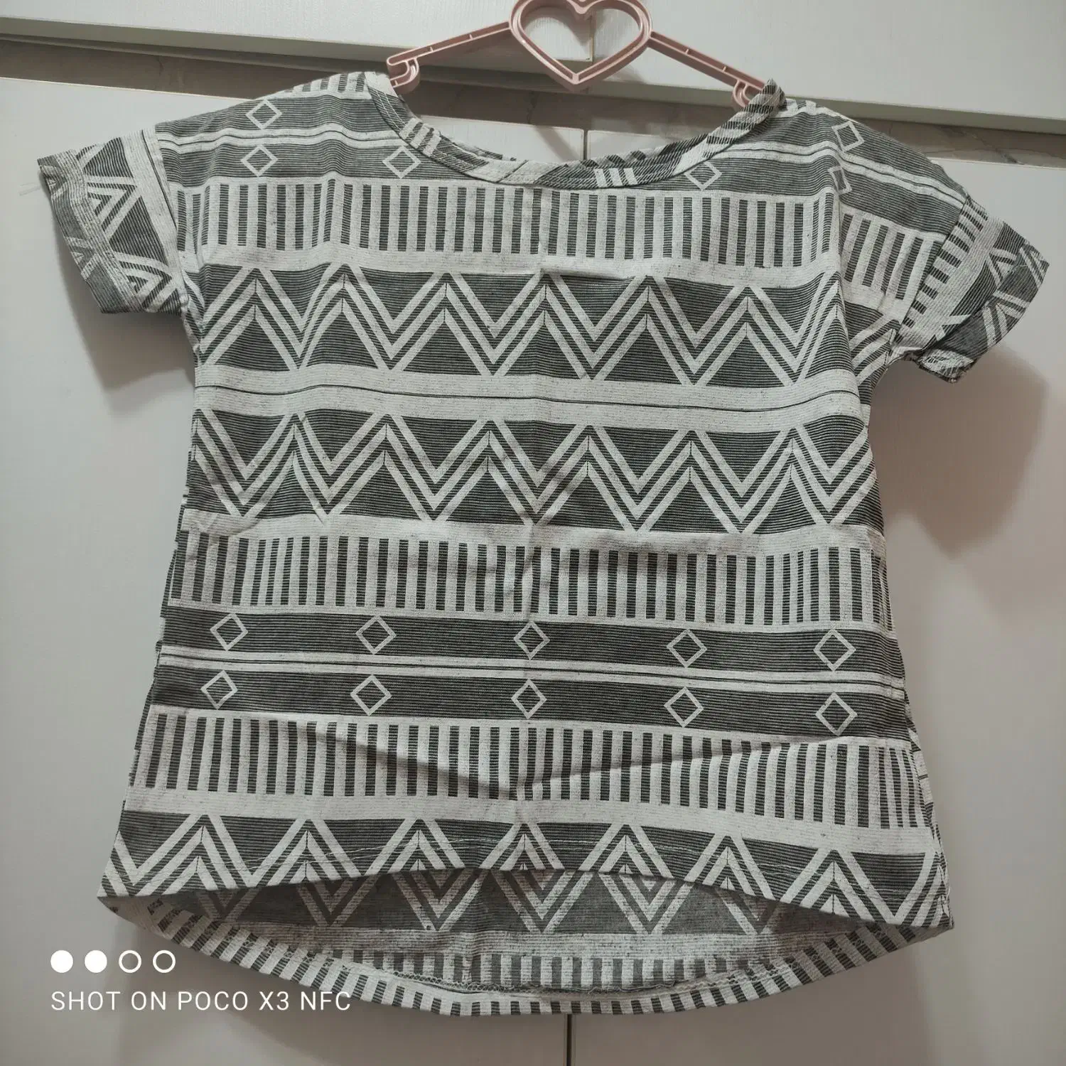 کراپ|لباس|ابریشم, |دیوار