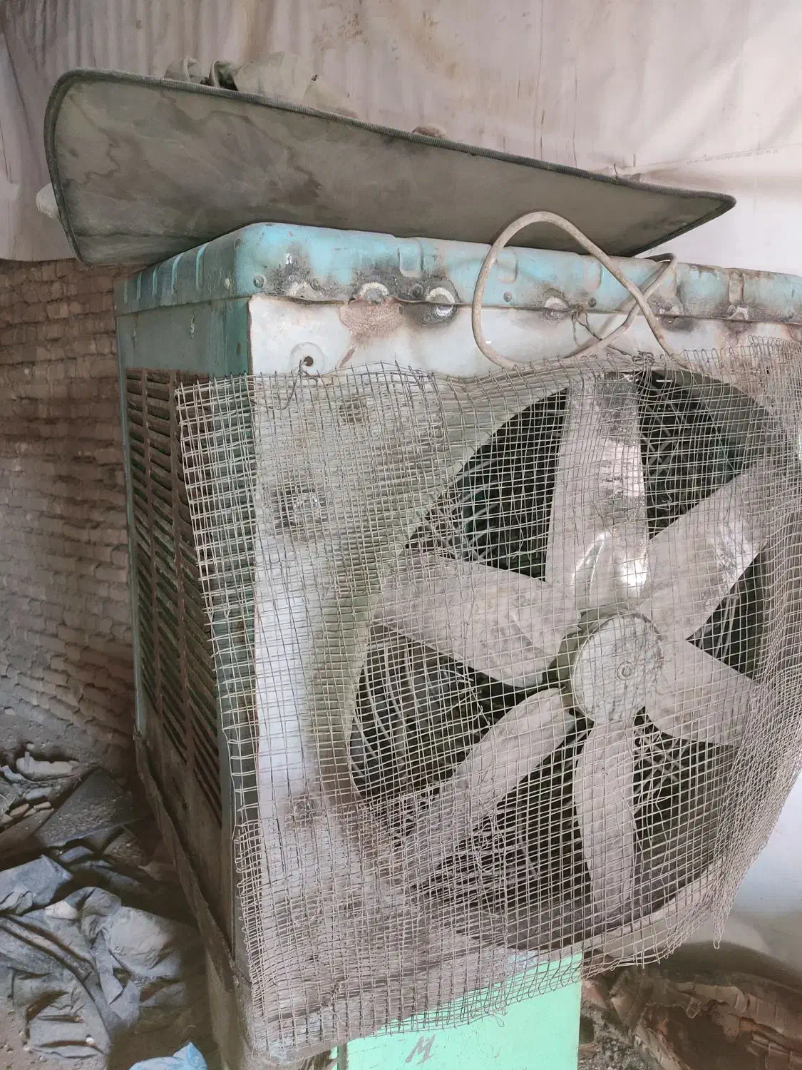 کولر آبی با فن بزرگ|کولر آبی|شوشتر, |دیوار