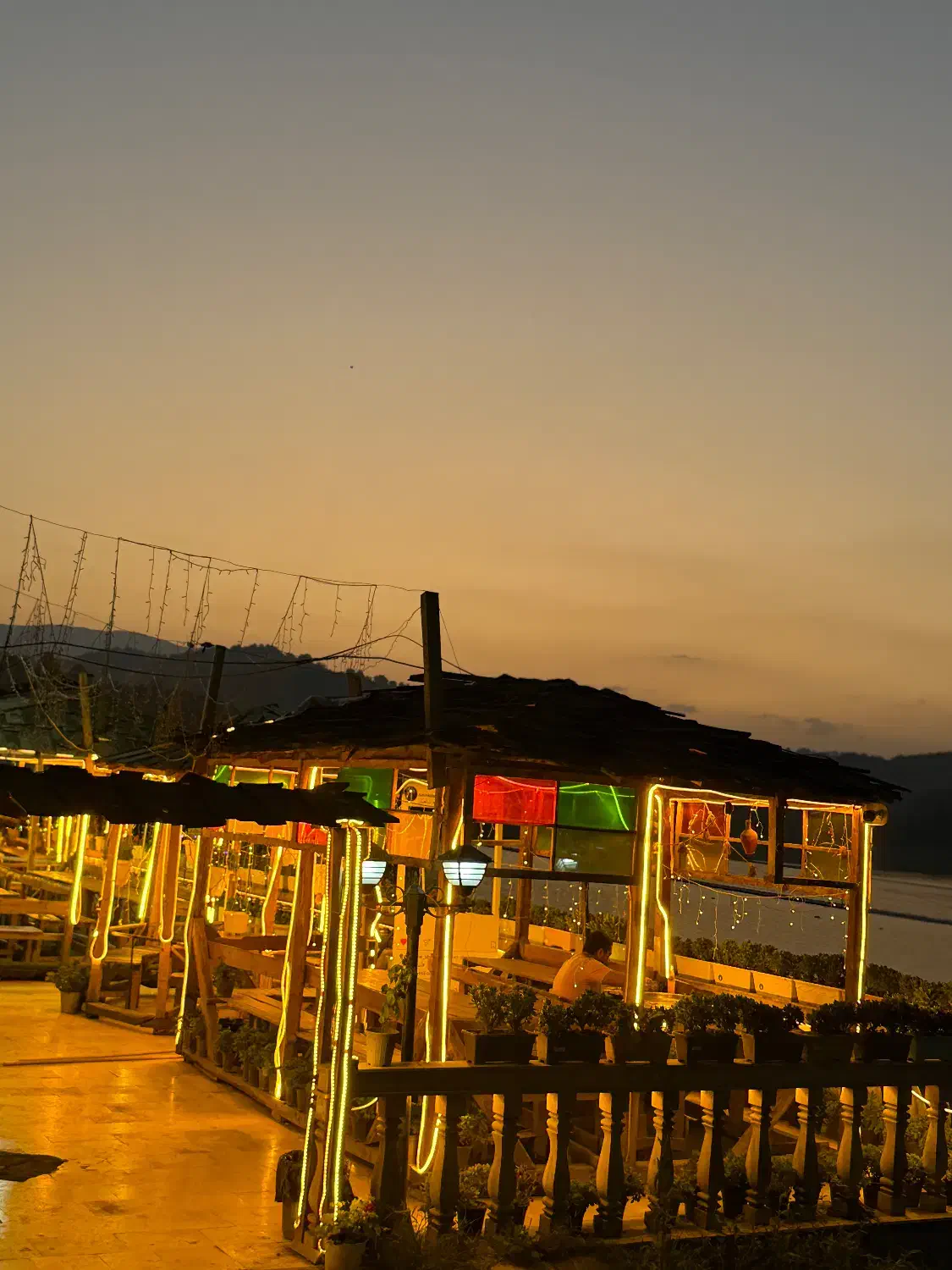 استخدام پرسنل رستوران حقوق از ۱۷ میلبون|استخدام خدمات فروشگاه و رستوران|بابل, |دیوار