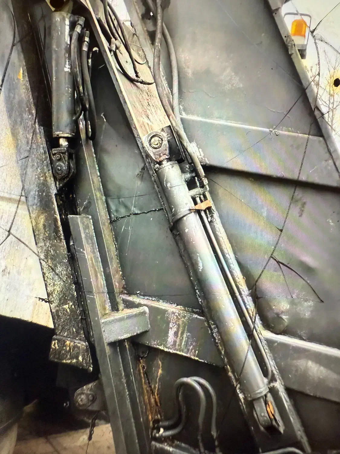 دستگاه زباله. یاری پویا|خودرو سنگین|چهاردانگه (تهران), |دیوار