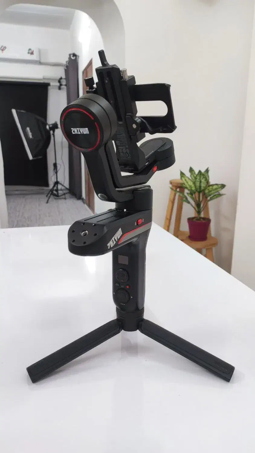 گیمبال (لرزشگیر) دوربین zhyiun weebil s در حد نو|دوربین عکاسی و فیلمبرداری|بوشهر, |دیوار