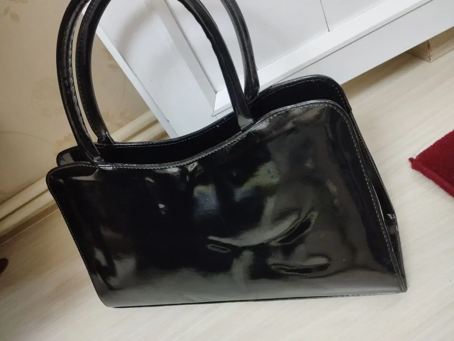 کیف مجلسی|کیف، کفش، کمربند|تبریز, |دیوار