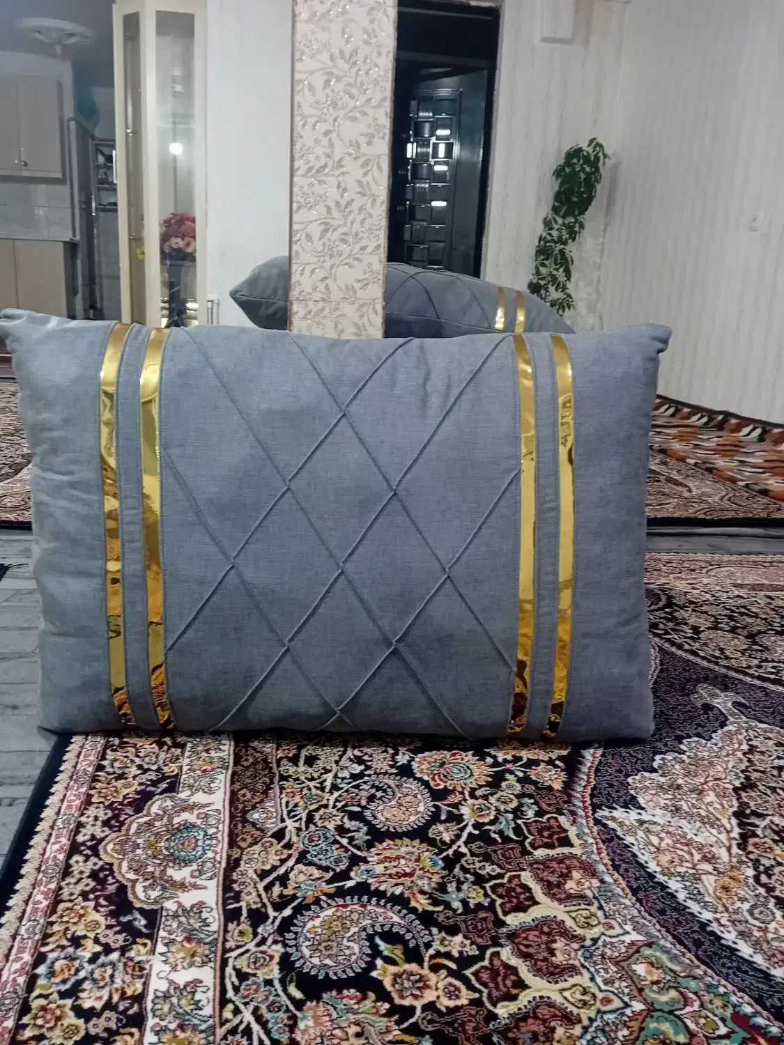 بالش|رختخواب، بالش، پتو|چالدران, |دیوار