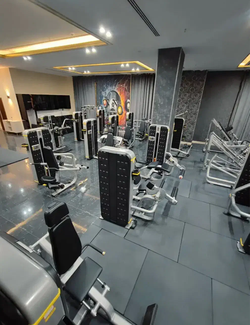 ۱۹۵متر/برج باغ/امکانات هتلینگ/تمدید سالانه/فوری