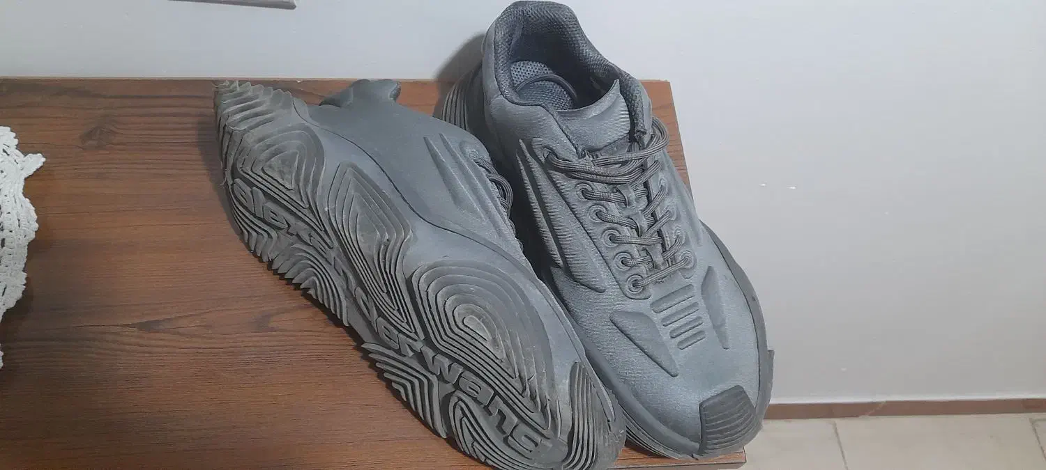 کتونی Alexander|کیف، کفش، کمربند|مهاجران, |دیوار