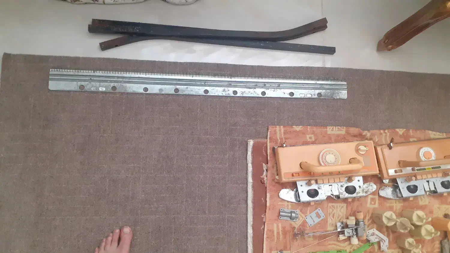 ماشین بافندگی|چرخ خیاطی و ریسندگی|قره ضیاالدین, |دیوار