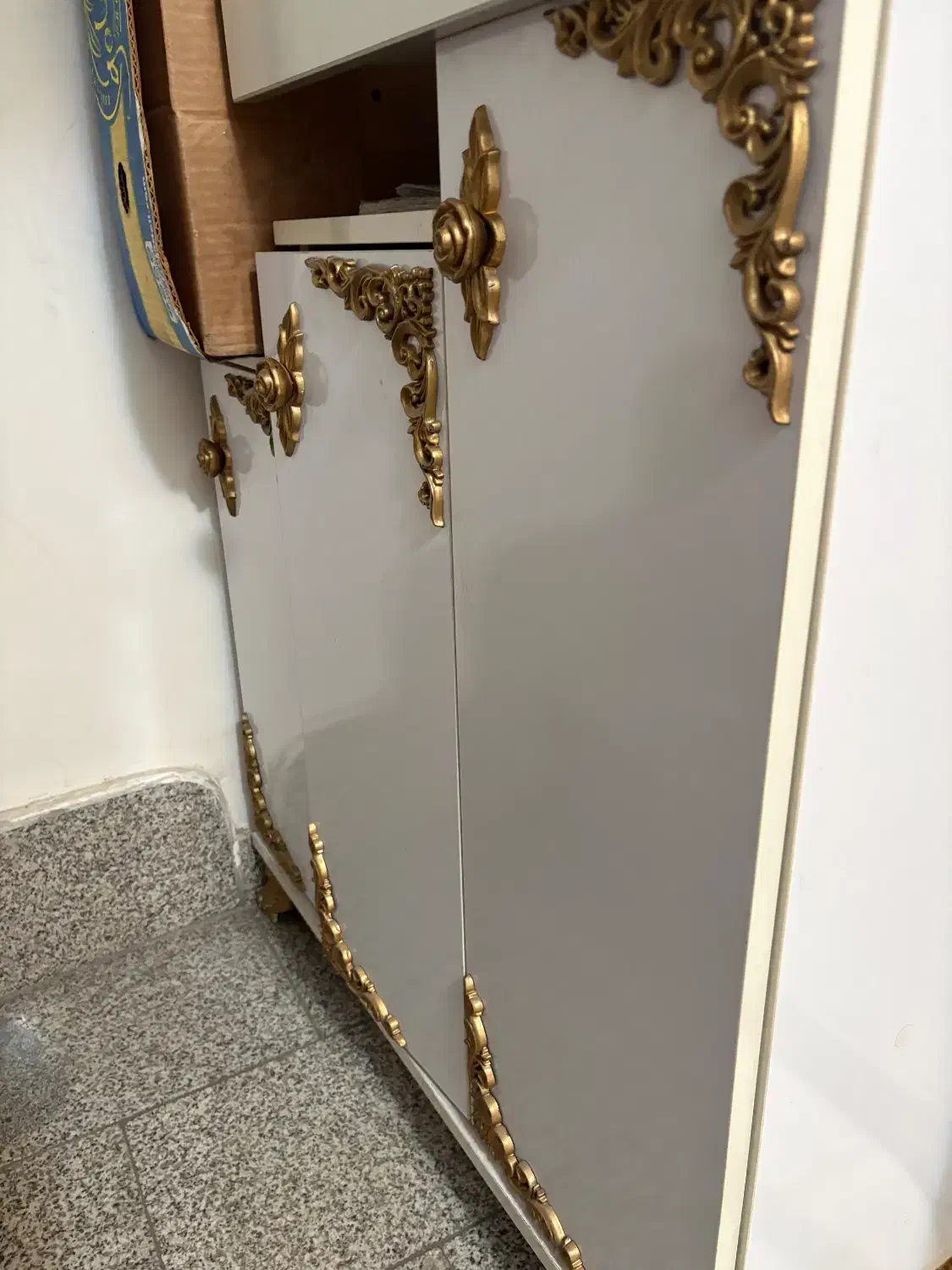 جاکفشی|جاکفشی، کمد، دراور|تبریز, |دیوار