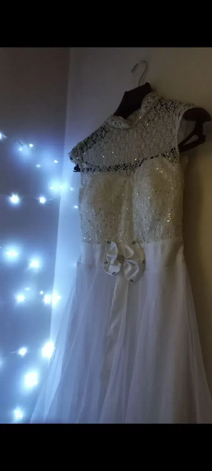 لباس مجلسی|لباس|صومعهسرا, |دیوار