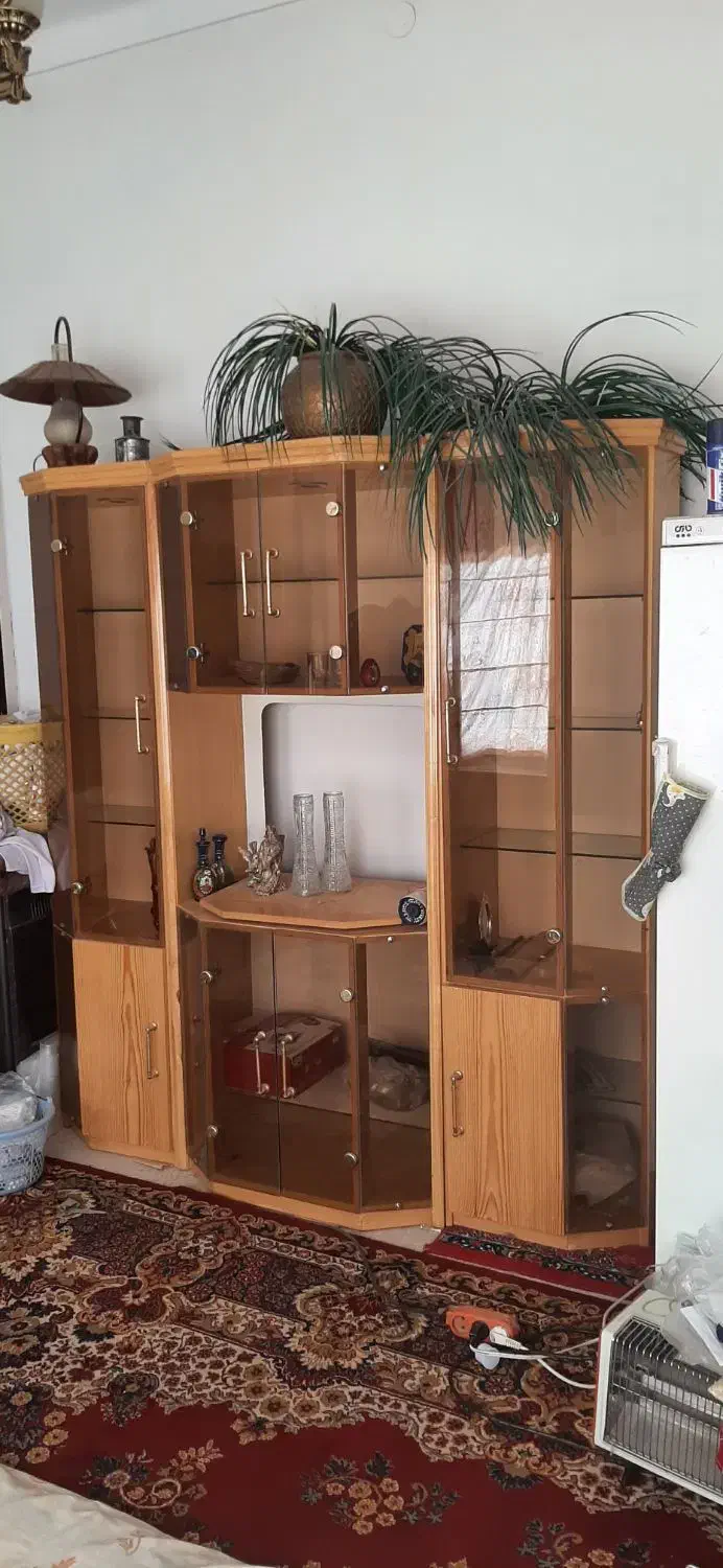 بوفه یا کمدویترنی برای وسایل دکوری|بوفه، ویترین، کنسول|سبزوار, پاسداران|دیوار