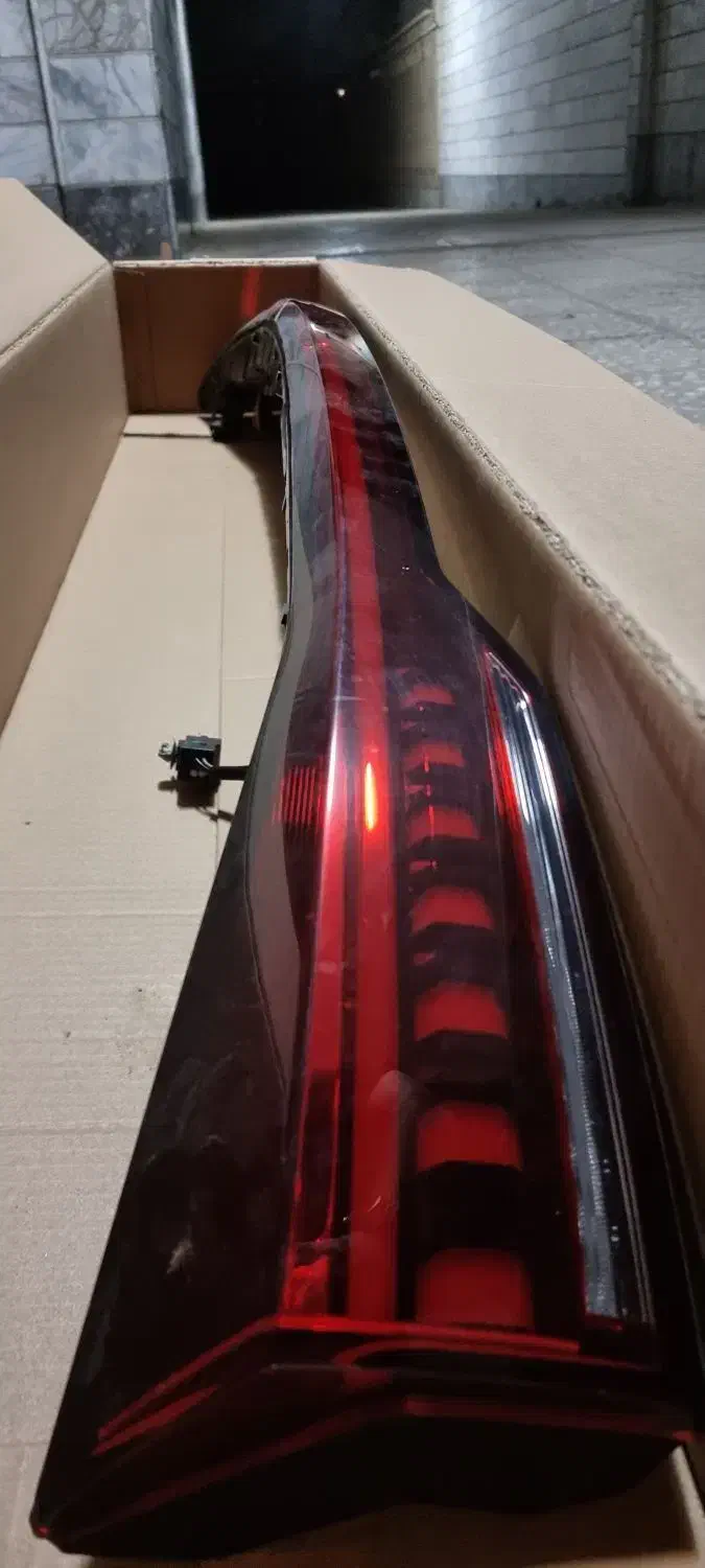 چراغ روی درب صندوق و جلو پنجره kmc x5|قطعات یدکی و لوازم جانبی|تهران, مهران (سیدخندان)|دیوار