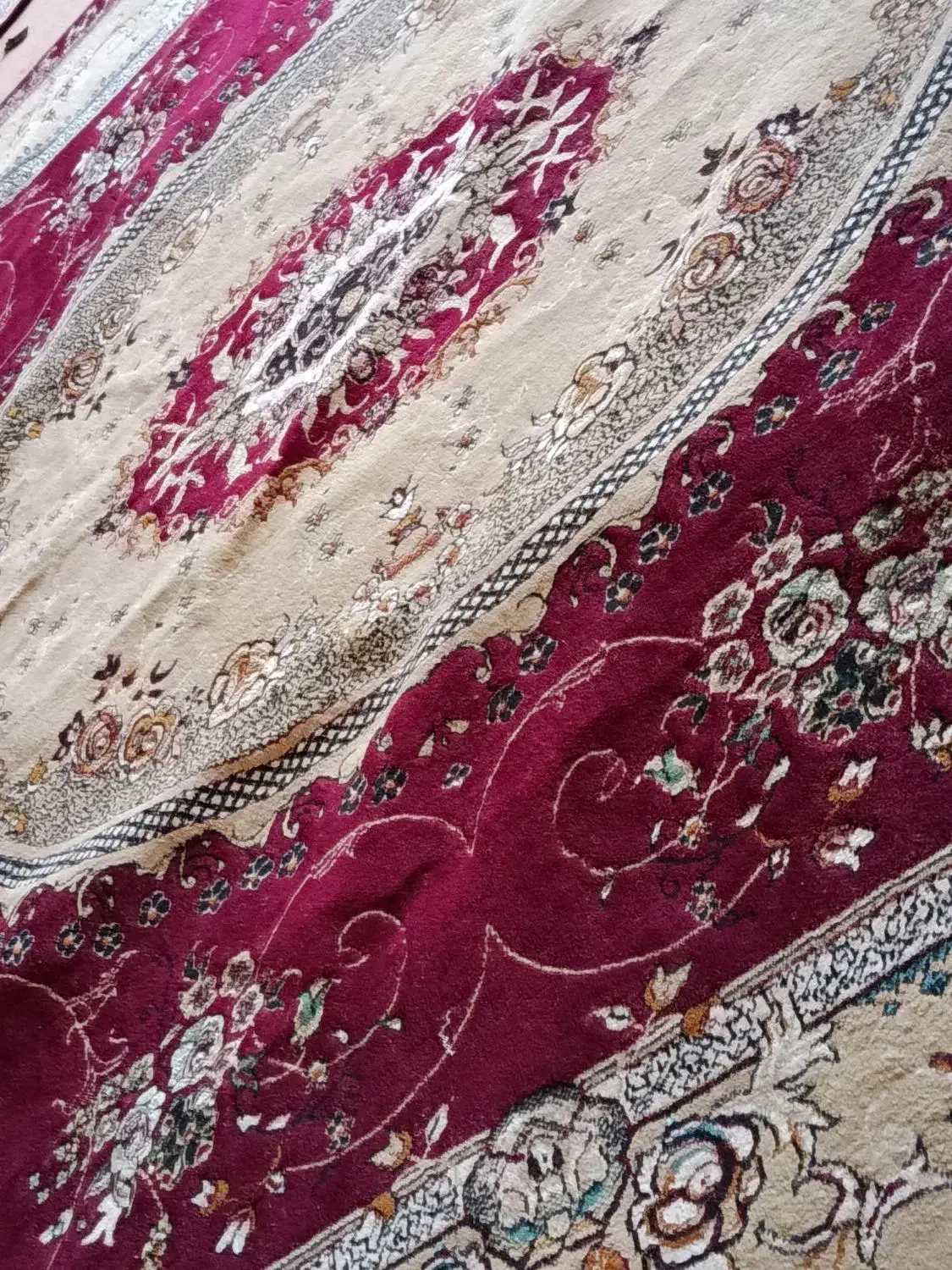 قالی|فرش|شیراز, گچی|دیوار