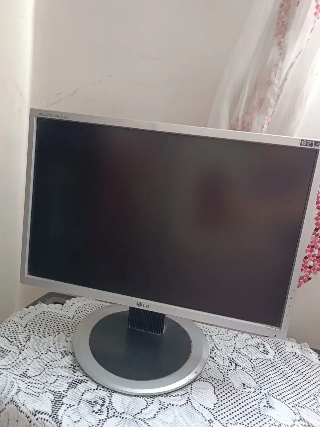 مانیتور ال جی|قطعات و لوازم جانبی رایانه|ری, جوانمرد قصاب|دیوار