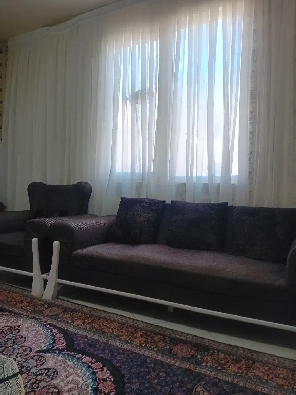 مبل|مبلمان خانگی و میز عسلی|گلبهار, شهر جدید گلبهار|دیوار