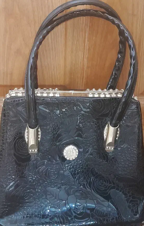 کیف|کیف، کفش، کمربند|گنبد کاووس, |دیوار