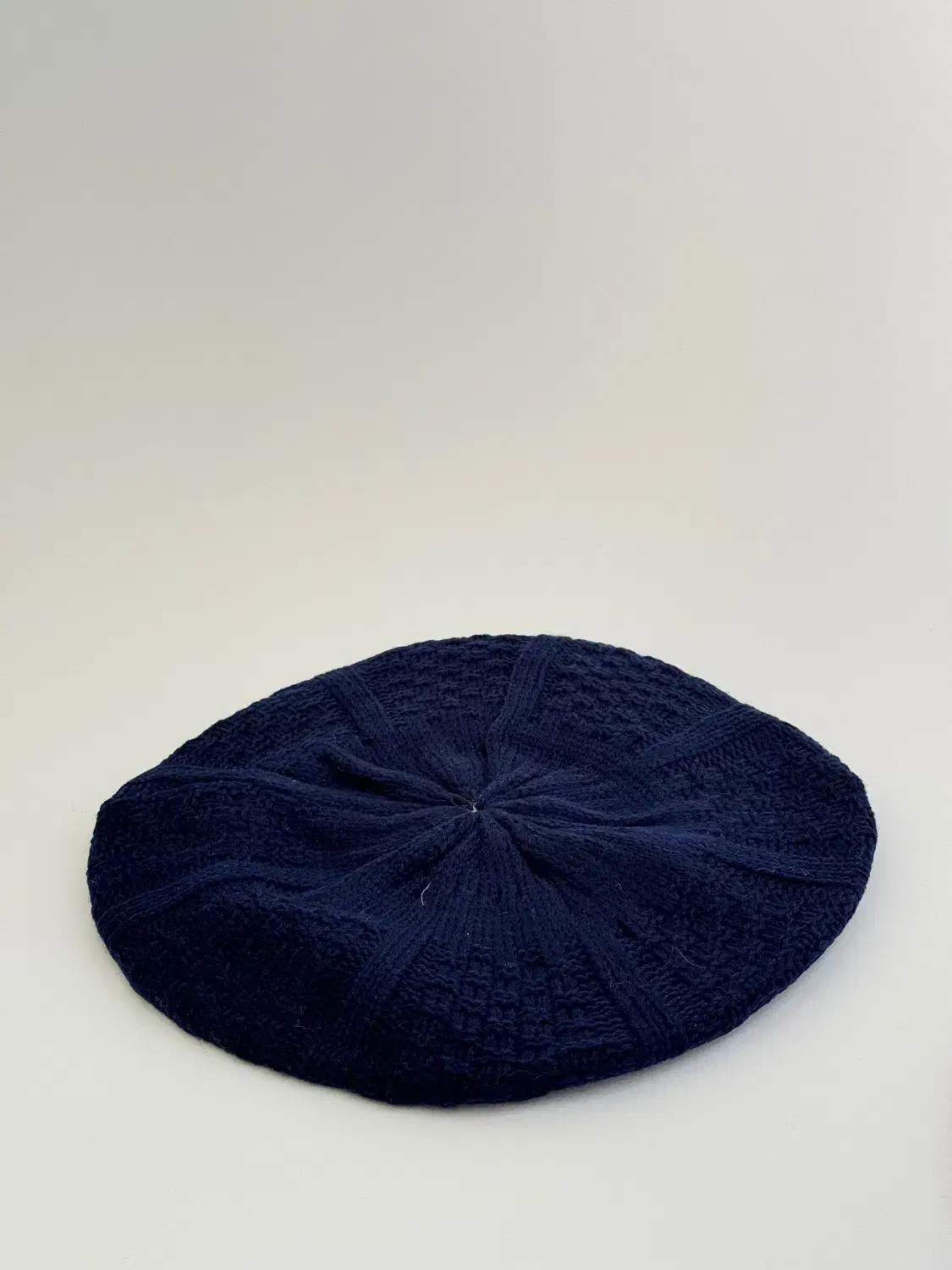 کلاه برت بافت|لباس|مشهد, آبکوه|دیوار