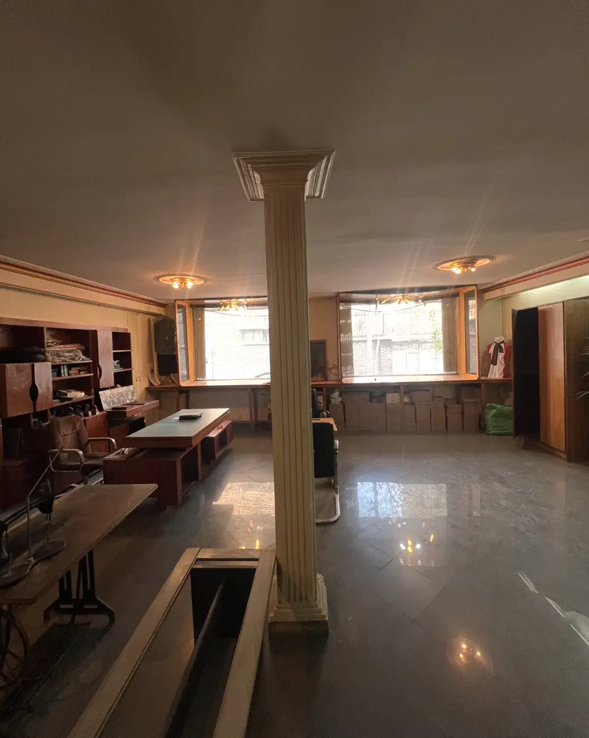 سرقفلی ۱۴۲ متر مغازه تجاری(مزون ،صنف خیاط ،تولیدی)|فروش مغازه و غرفه|تهران, فلسطین (میدان انقلاب)|دیوار