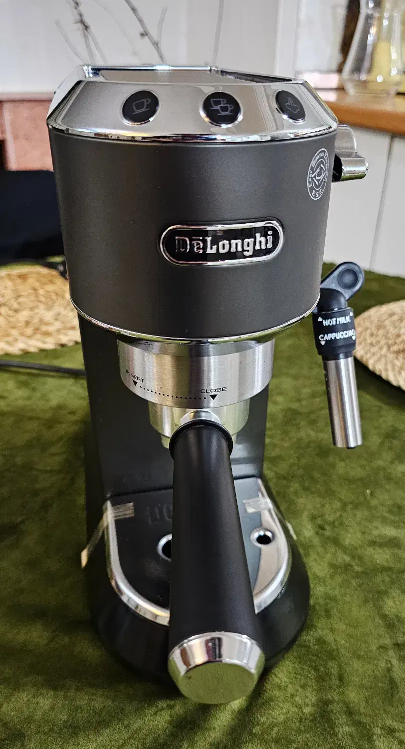 اسپرسو ساز دلونگی ۶۸۵ با فاکتور|سماور، چایساز، قهوهساز|تهران, اختیاریه|دیوار