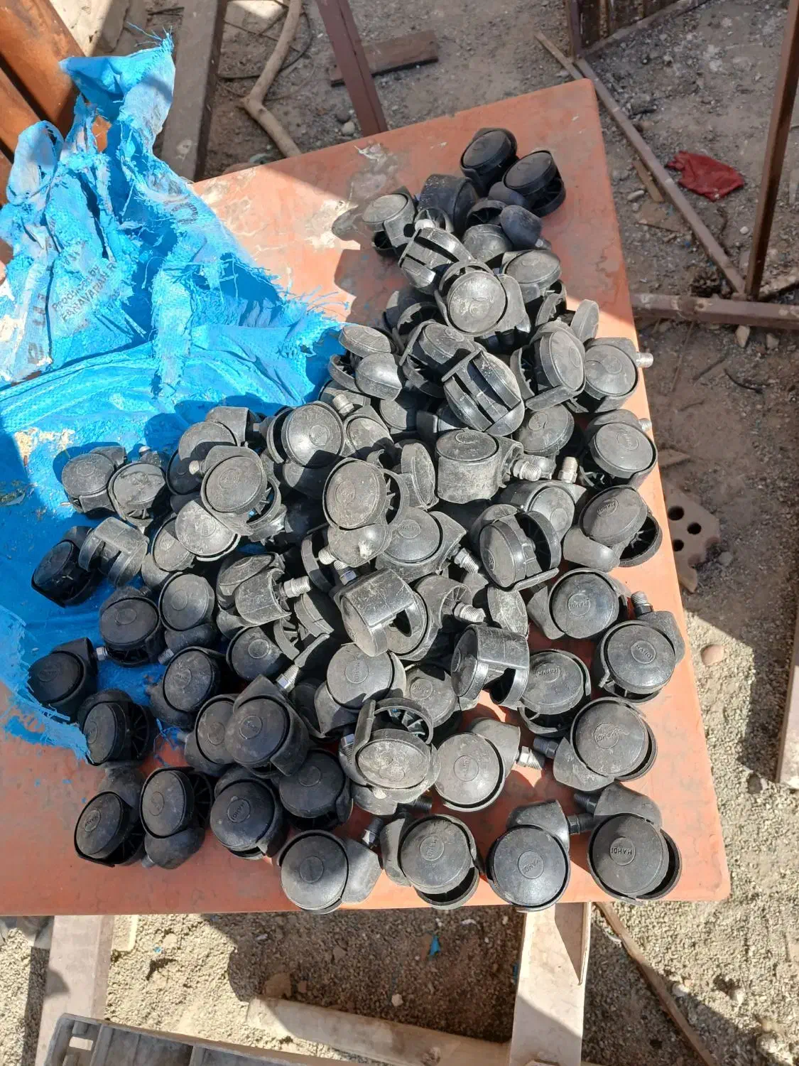 چرخ صندلی نو|مبلمان اداری|تهران, صادقیه|دیوار