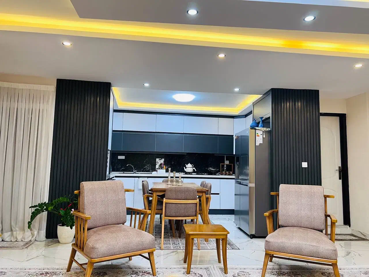 اپارتمان ۱۰۵ متری نوساز مرکز شهر با سند تک برگ|فروش آپارتمان|خشکبیجار, |دیوار