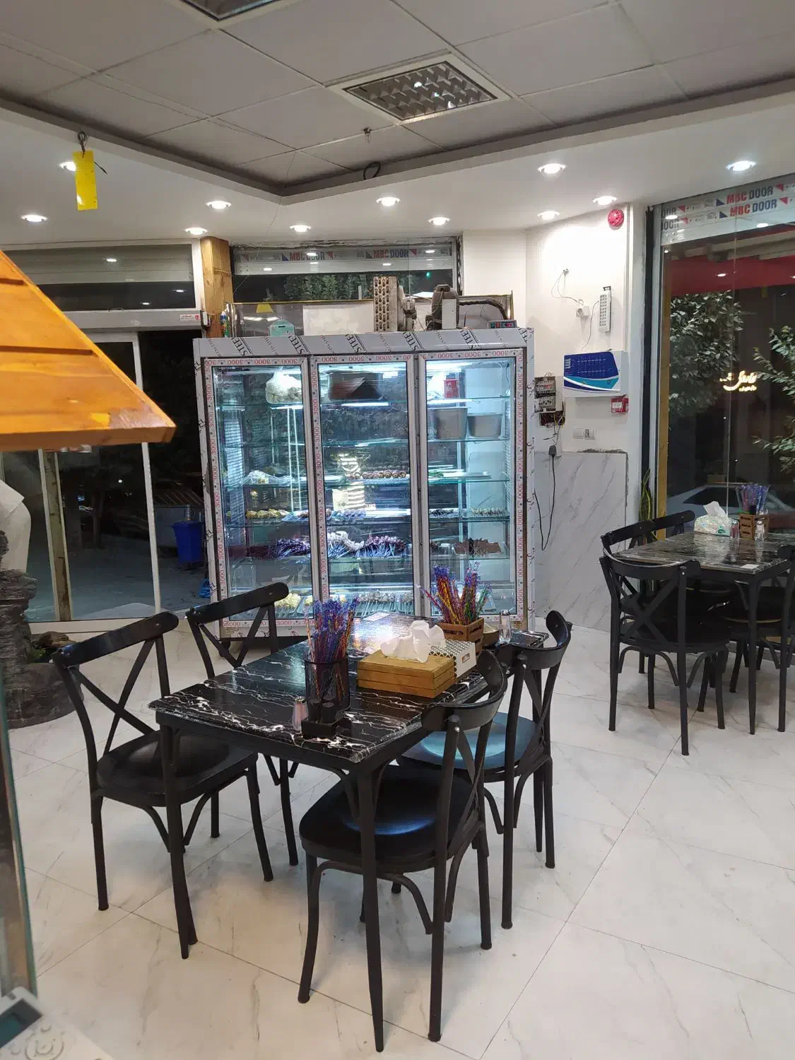 سالن کار جگرکی|استخدام خدمات فروشگاه و رستوران|تهران, شاهین|دیوار