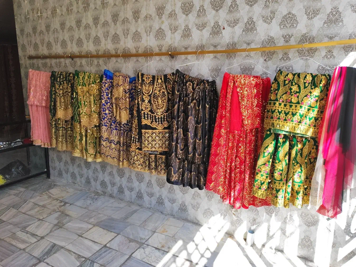 کرایه لباس محلی و مجلسی اصالت (عسگری)|لباس|دورود, |دیوار