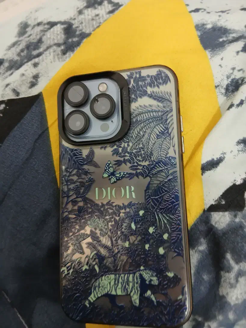 گوشی iPhone XR فیس لیفت 13Pro|موبایل|قم, آذر (نکویی)|دیوار