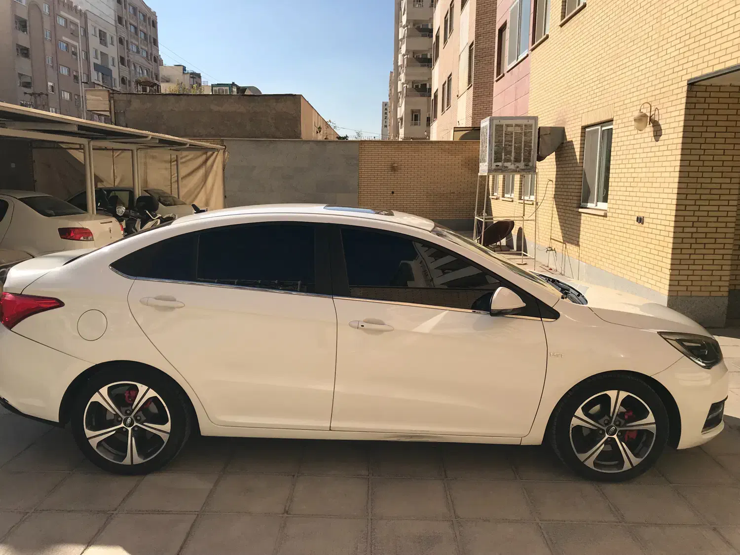 اریزو ۵ فوق العاده|خودرو سواری و وانت|اصفهان, برازنده|دیوار