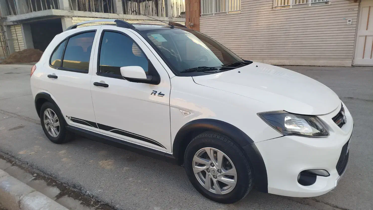 کوییکRمدل۱۴۰۱|خودرو سواری و وانت|شاهین‌شهر, عطار|دیوار