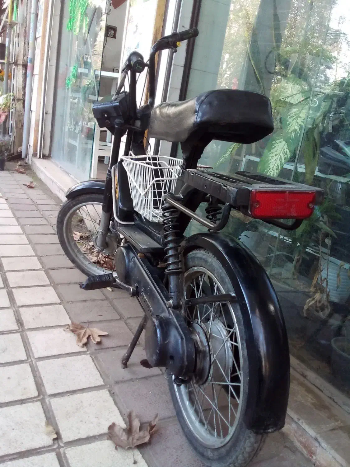 موتور برآوو مدل۷۹بی رنگ بی ضربه|موتورسیکلت|سیاهکل, |دیوار