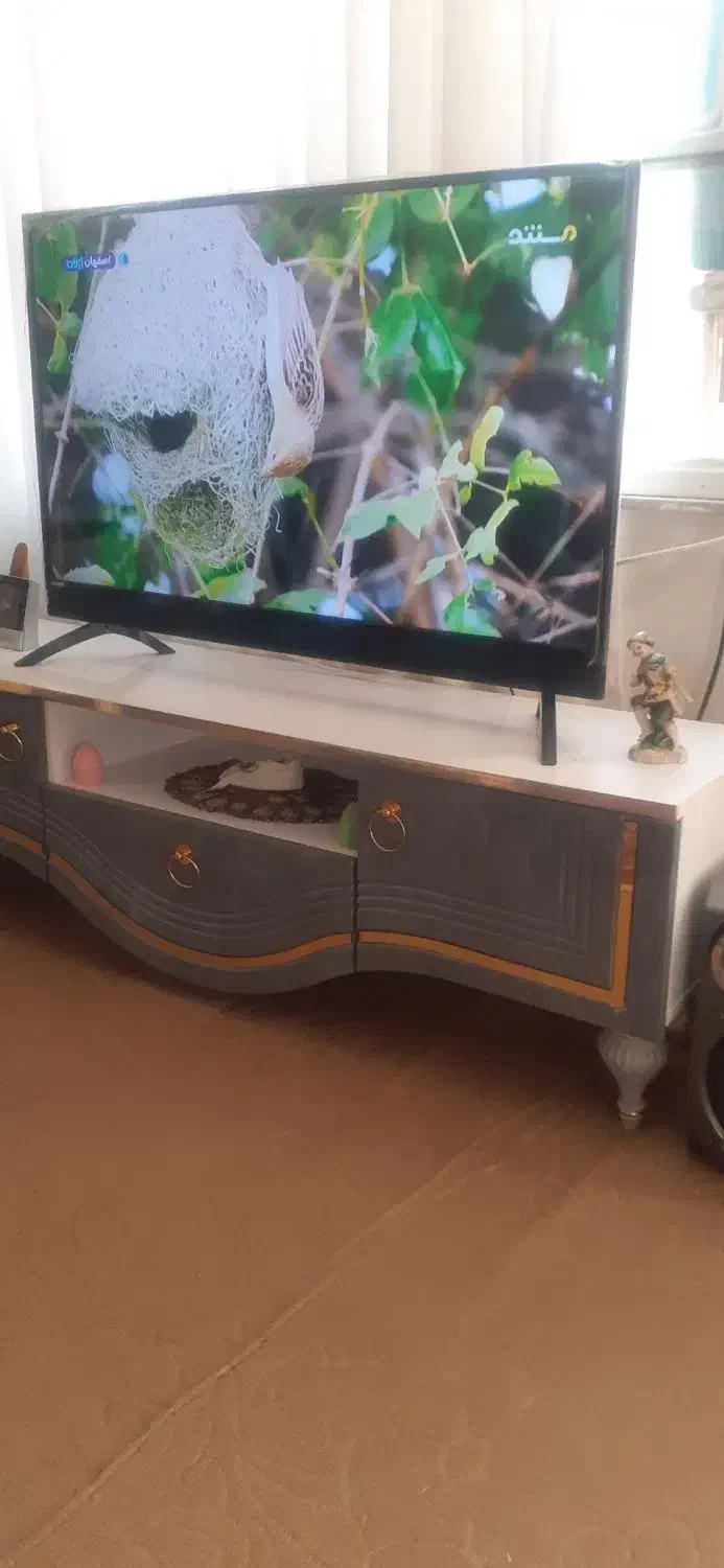 آینه شعمدون با میز تلویزیون درحدنو|بوفه، ویترین، کنسول|مشهد, پورسینا|دیوار